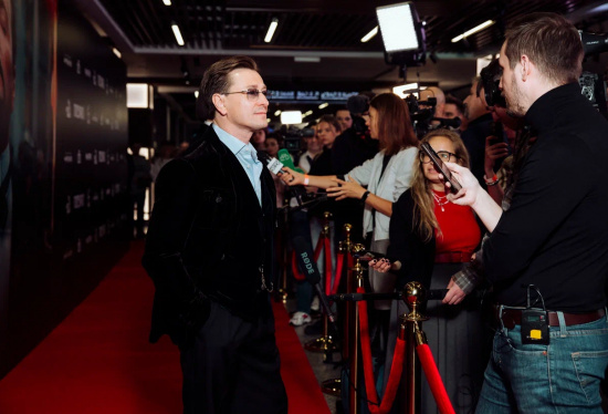 Анна Матисон и Сергей Безруков на премьере исторического детектива «Плевако» смотреть крупнее Анна Матисон и Сергей Безруков на премьере исторического детектива «Плевако»